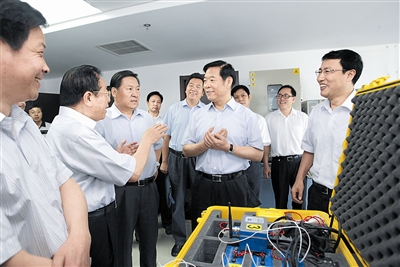 楊棟梁：要加快推進(jìn)科技創(chuàng)新和成果轉(zhuǎn)化步伐